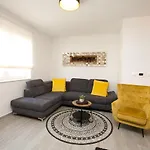 Luxury Apartment Eva